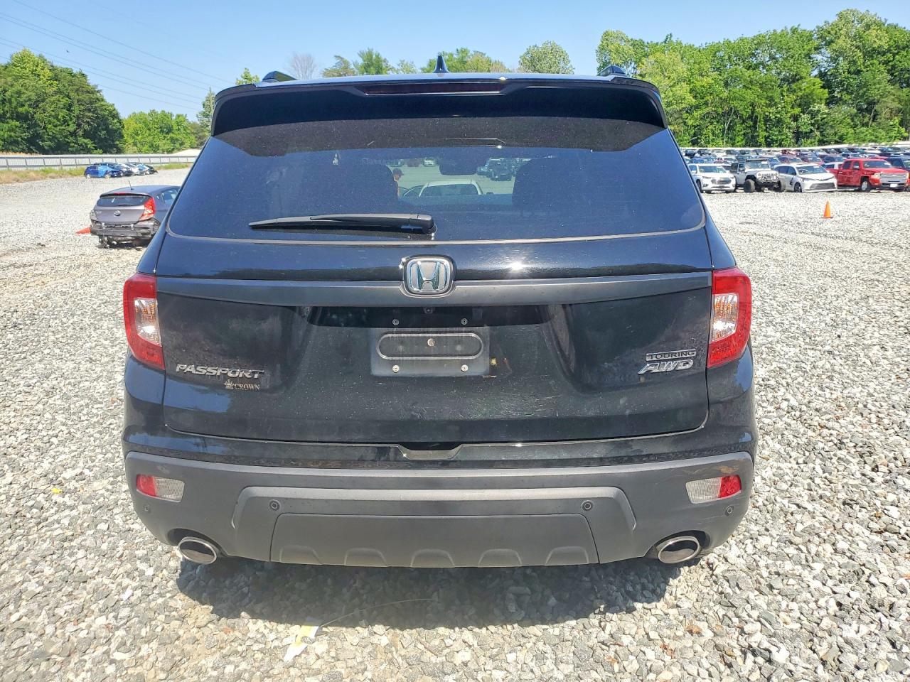 2021 Honda Passport Touring - Image 6