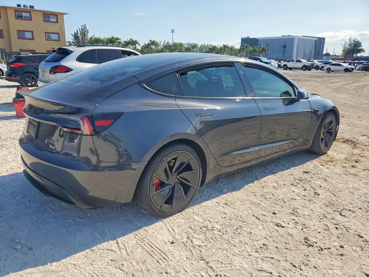 2025 Tesla Model 3 - Image 3