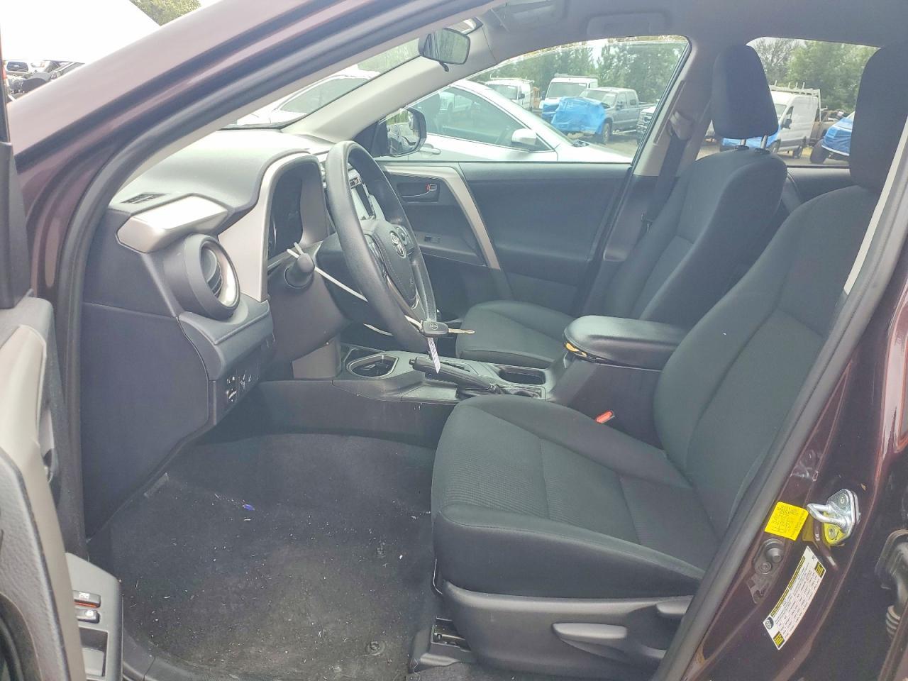 2017 Toyota Rav4 Le - Image 7