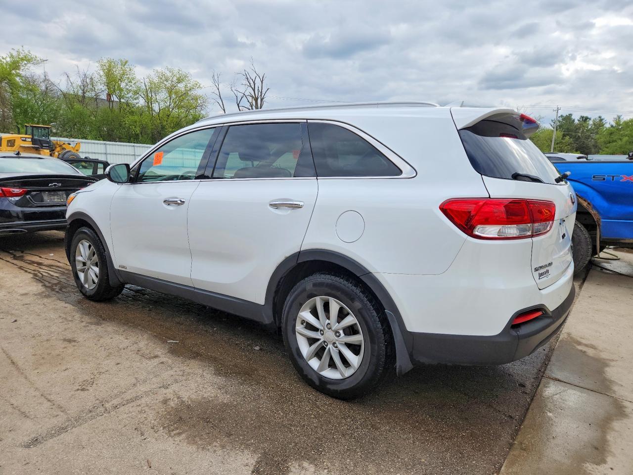 2018 Kia Sorento Lx - Image 2