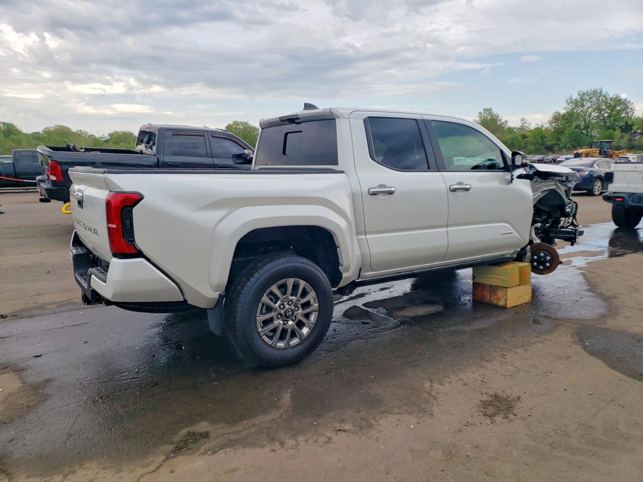 2026 Toyota Tacoma Limited - Image 3