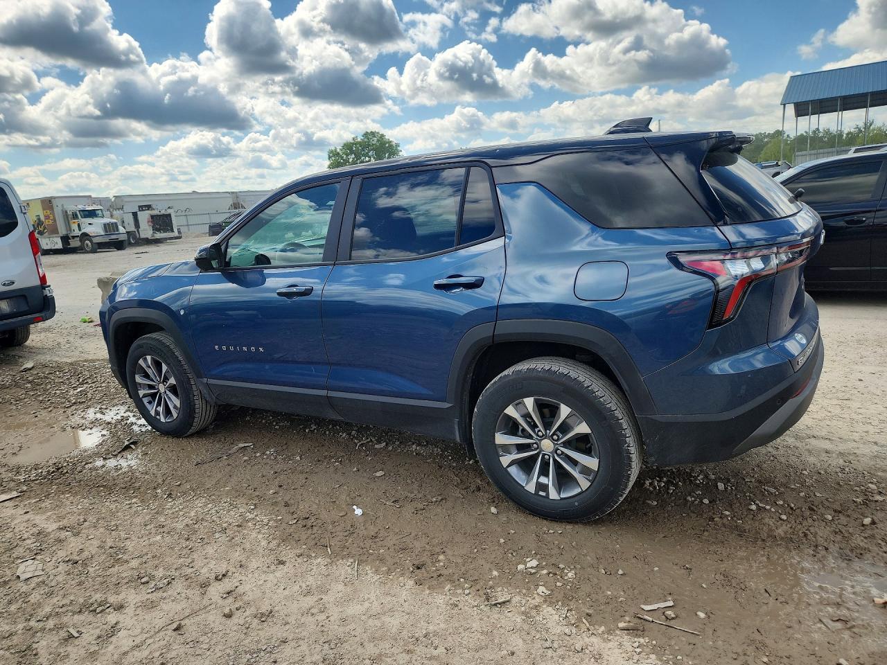 2026 Chevrolet Equinox Lt - Фото 2