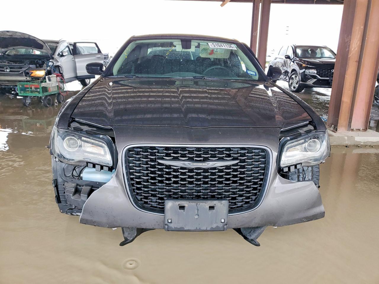 2023 Chrysler 300 Touring - Image 5