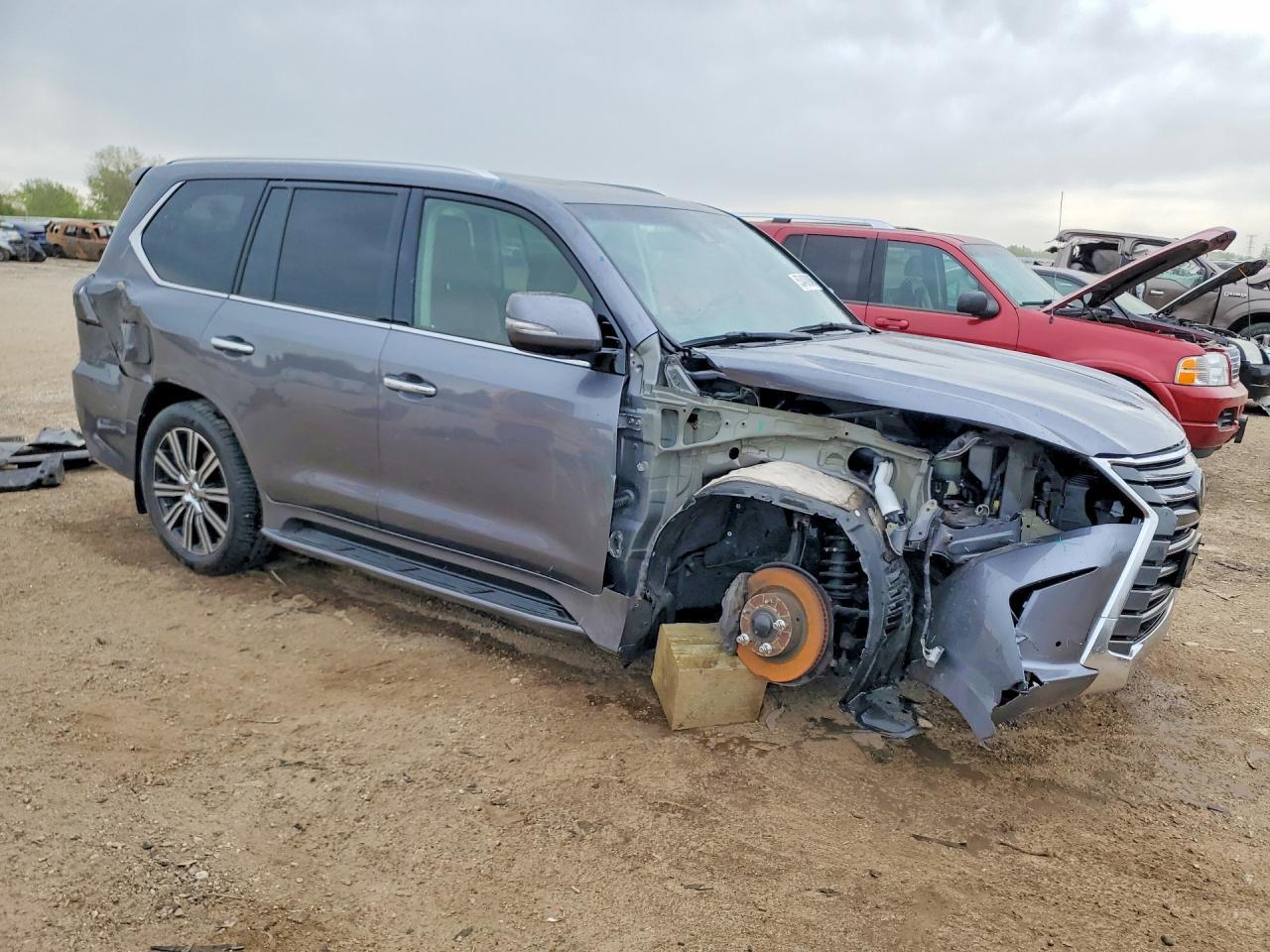2019 Lexus Lx 570 - Image 4