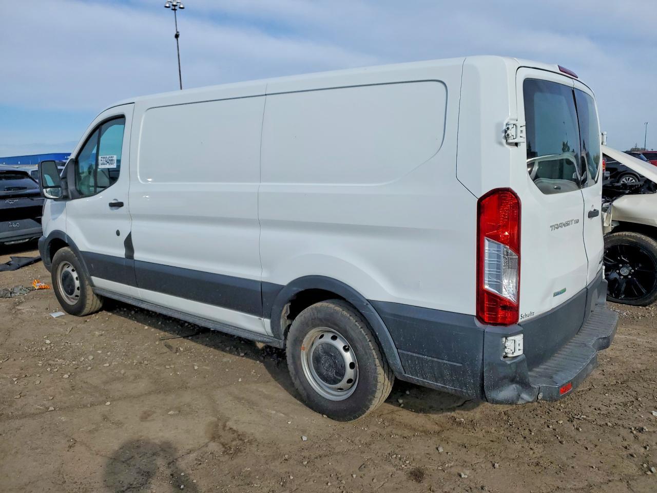 2015 Ford Transit T-150 - Фото 2