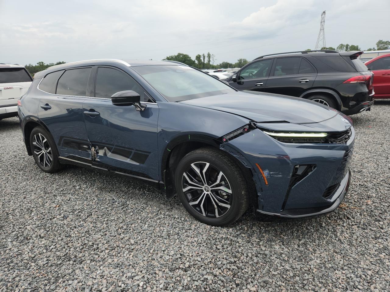 2025 Toyota Crown Signia Xle - Фото 4
