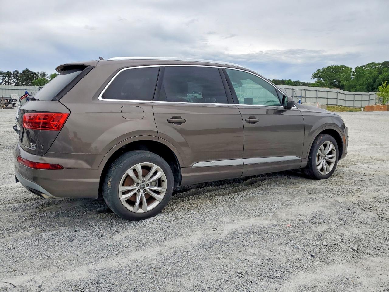 2017 Audi Q7 Premium Plus - Image 3