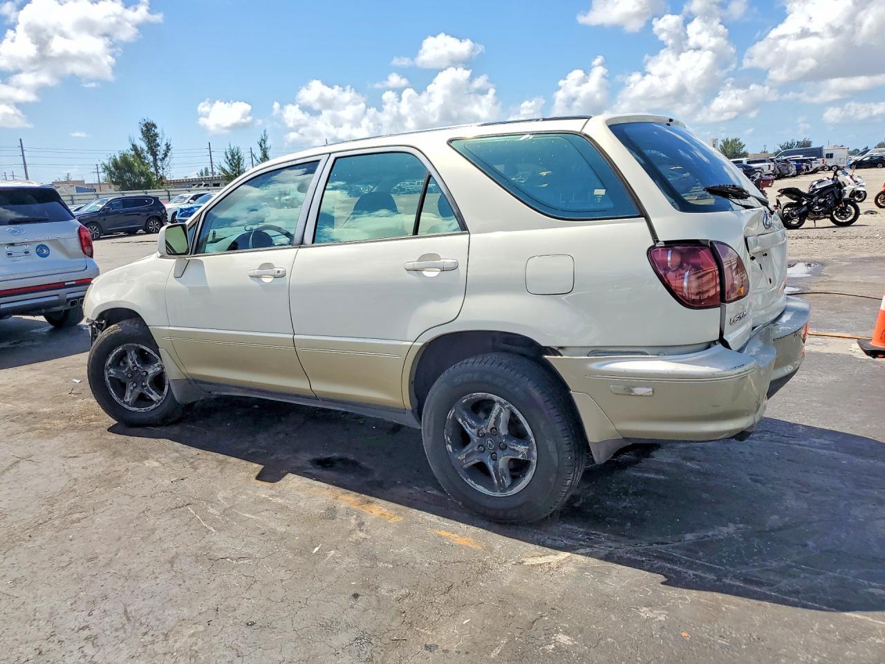 2000 Lexus Rx 300 - Фото 2