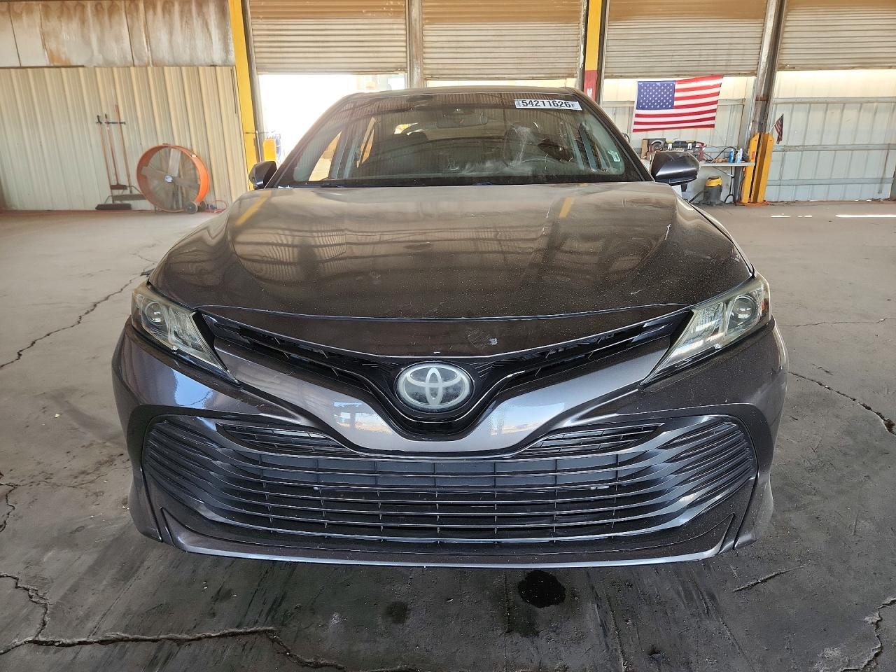 2019 Toyota Camry Le - Фото 5