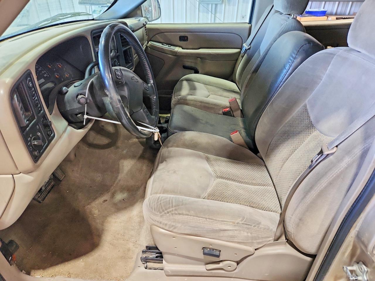 2005 Chevrolet Suburban K1500 - Image 7