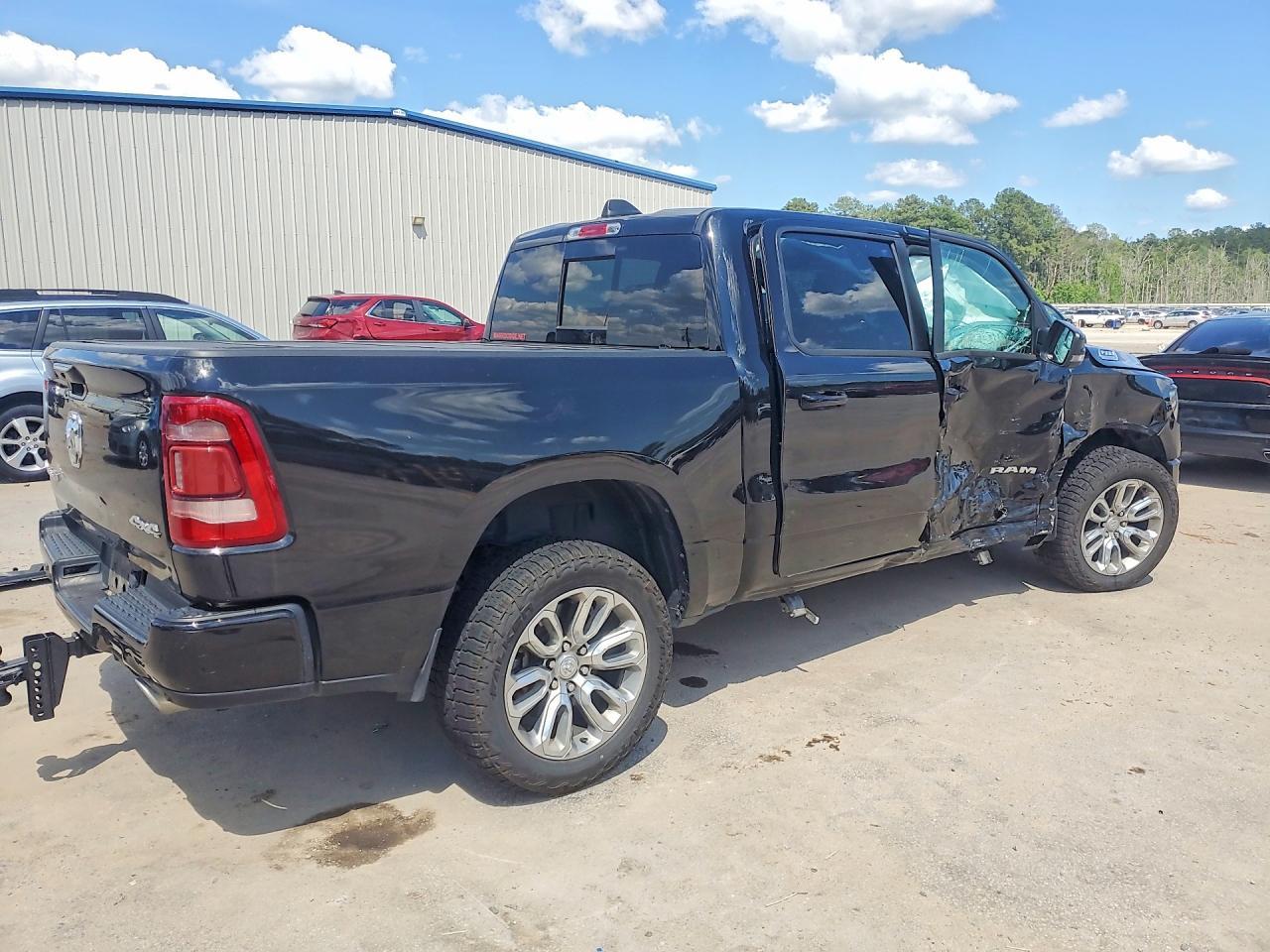2024 Ram 1500 Laramie - Фото 3