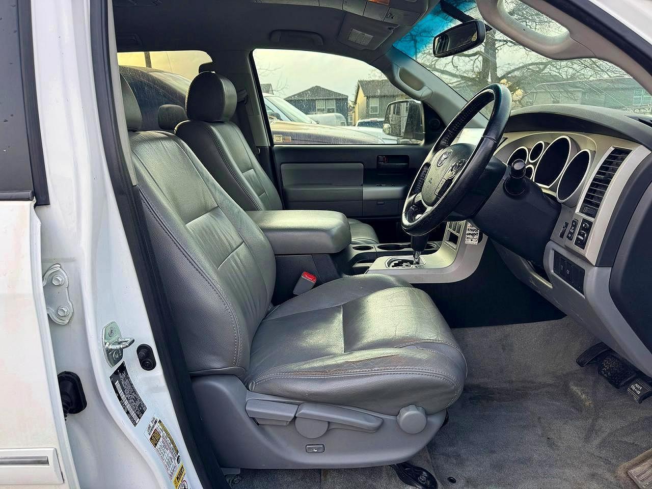 2008 Toyota Sequoia Sr5 - Фото 5