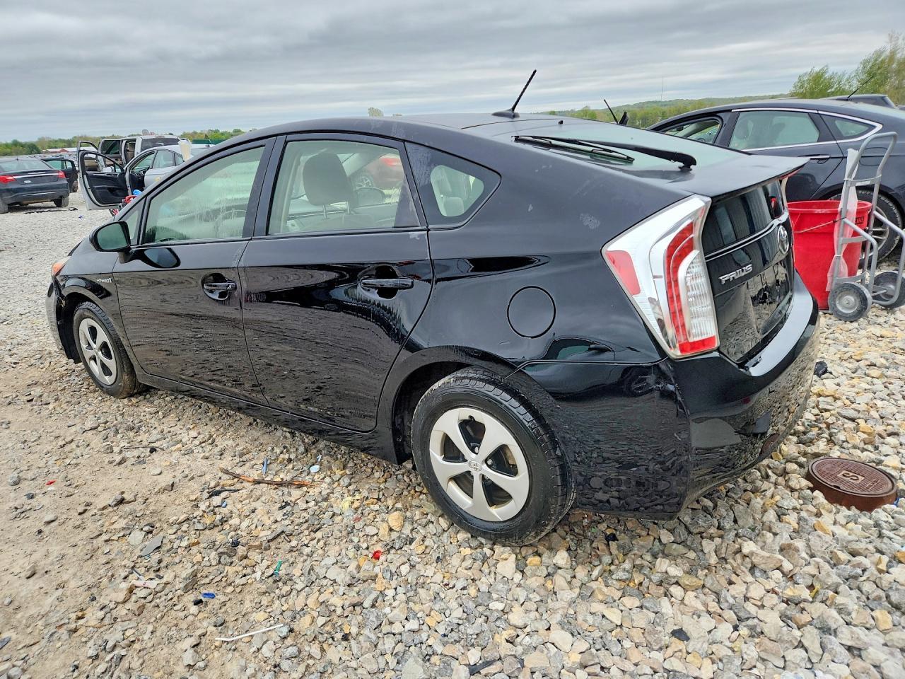 2015 Toyota Prius Three - Image 2