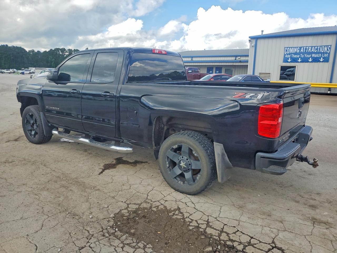2018 Chevrolet Silverado K1500 Lt - Image 2