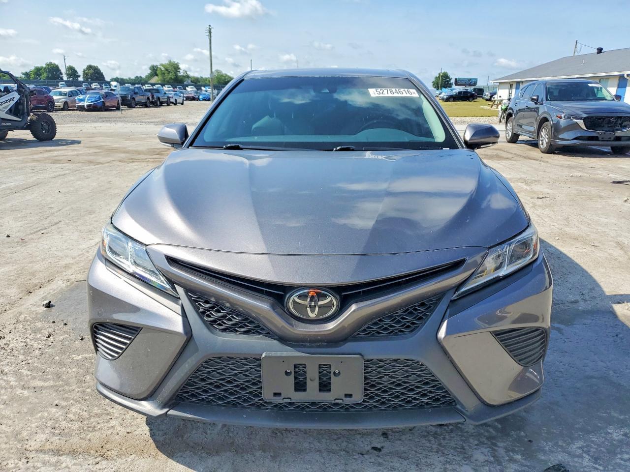 2018 Toyota Camry Se - Фото 5
