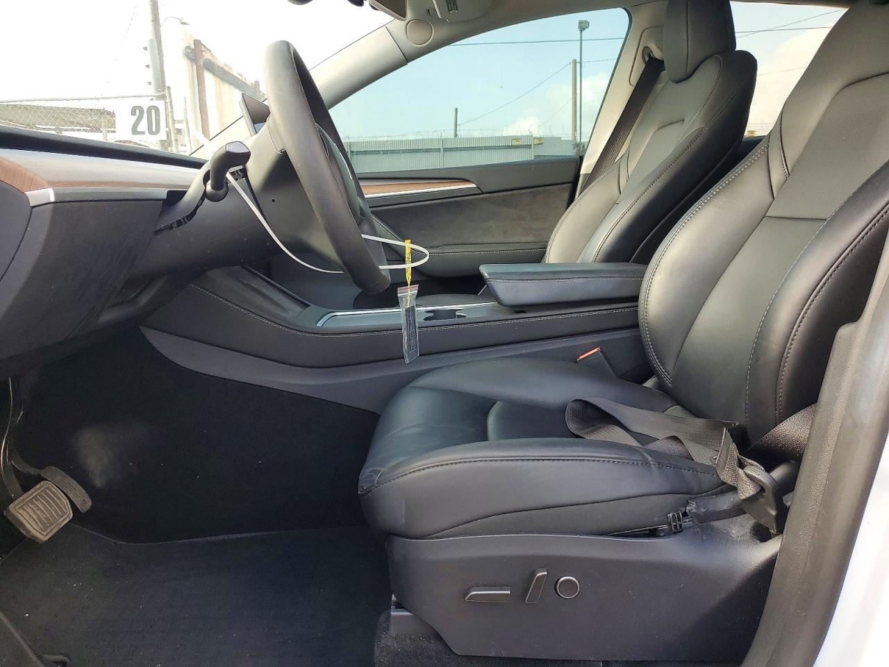 2024 Tesla Model Y - Image 7