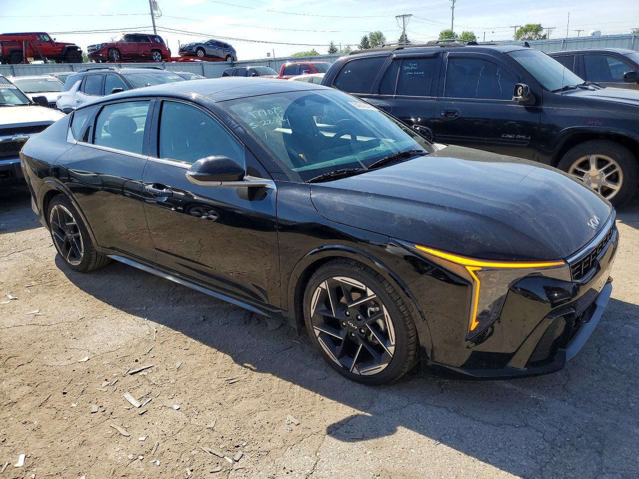 2025 Kia K4 Gt Line - Image 4
