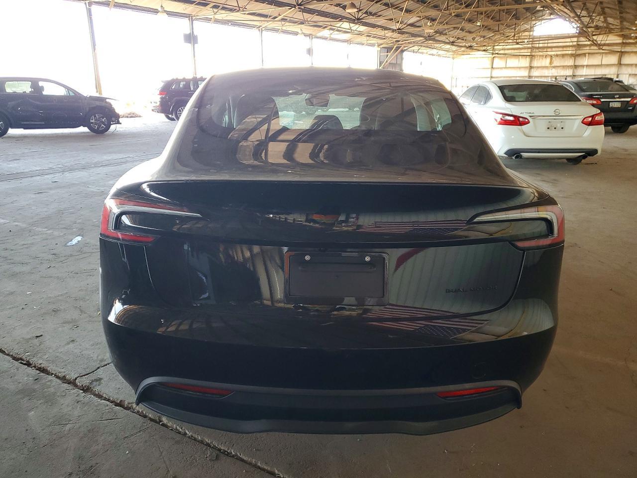 2026 Tesla Model 3 - Фото 6