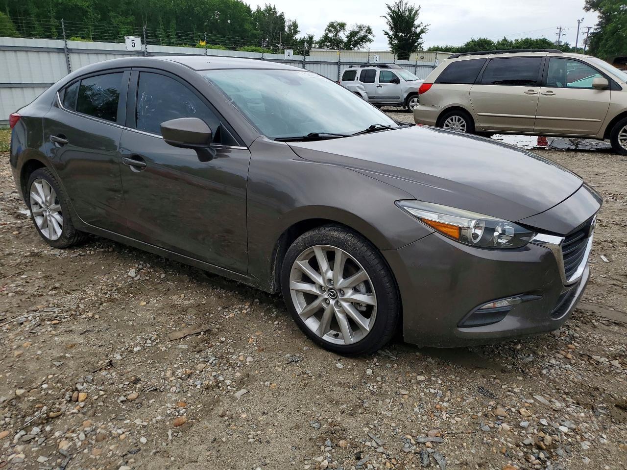 2017 Mazda 3 S Touring Automati - Image 4