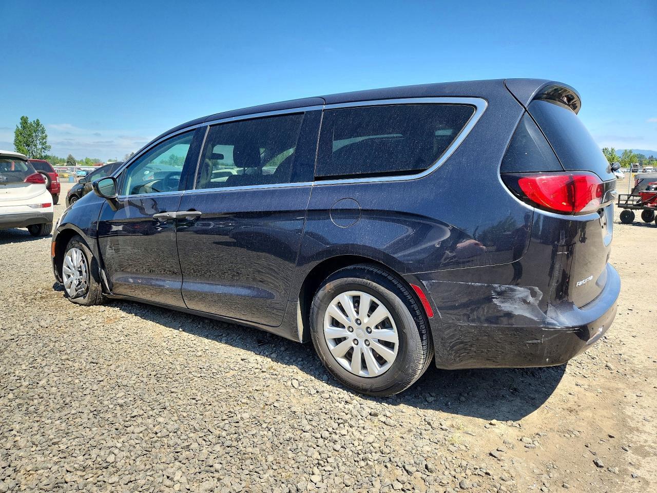 2019 Chrysler Pacifica L - Фото 2