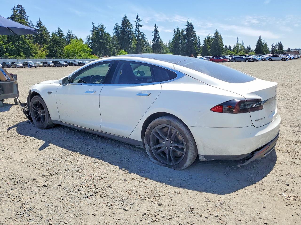 2014 Tesla Model S - Фото 2