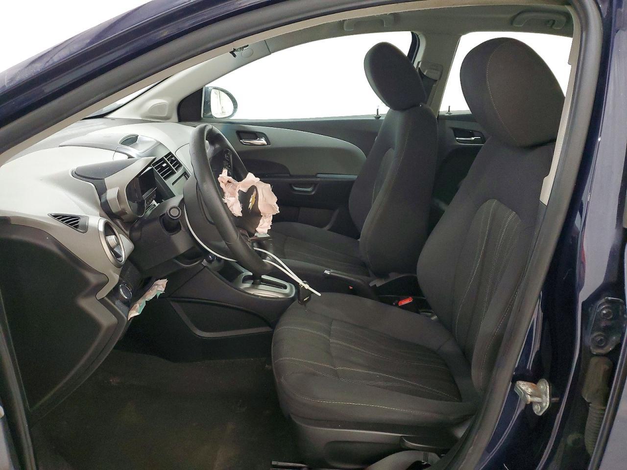 2016 Chevrolet Sonic Lt - Фото 7