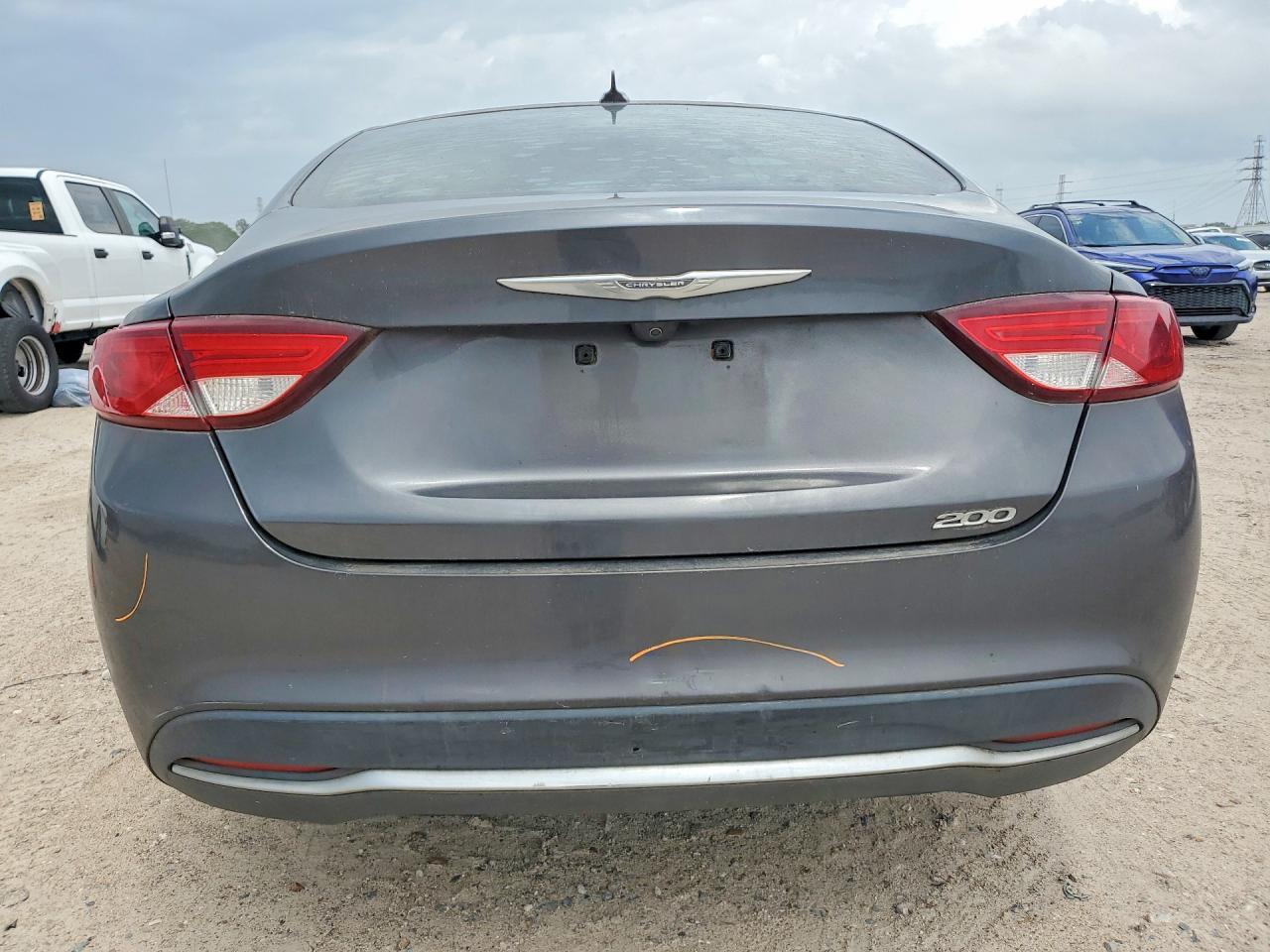 2016 Chrysler 200 Limited - Фото 6