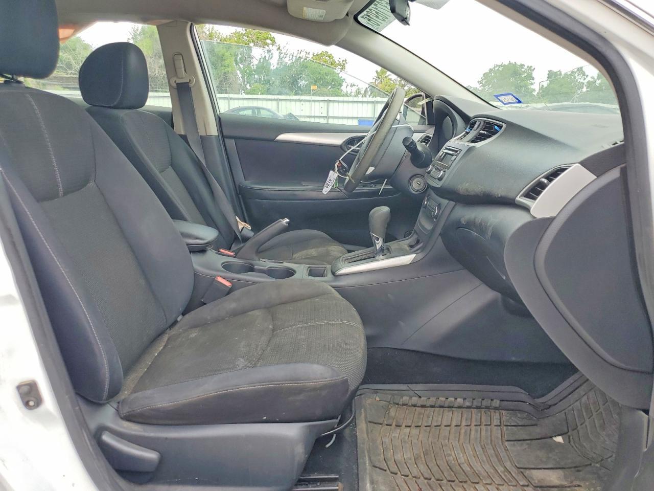 2017 Nissan Sentra S - Image 7