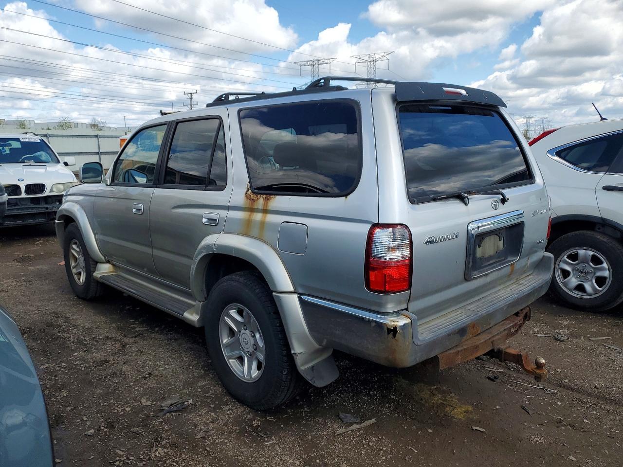 2001 Toyota 4Runner - Image 2
