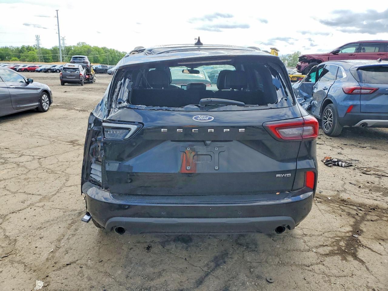 2024 Ford Escape St Line - Image 6