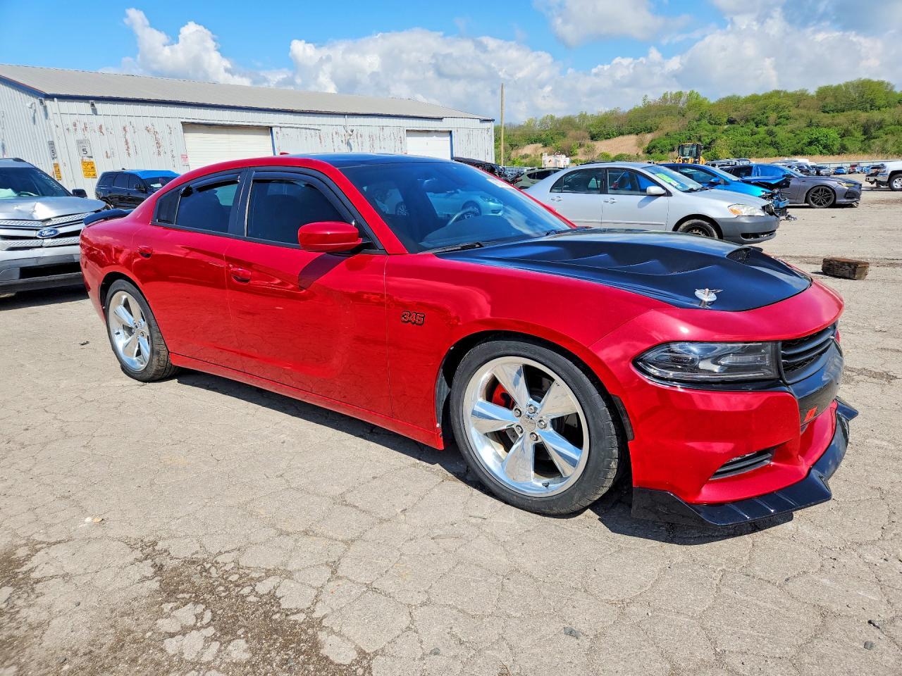2015 Dodge Charger R - Image 4