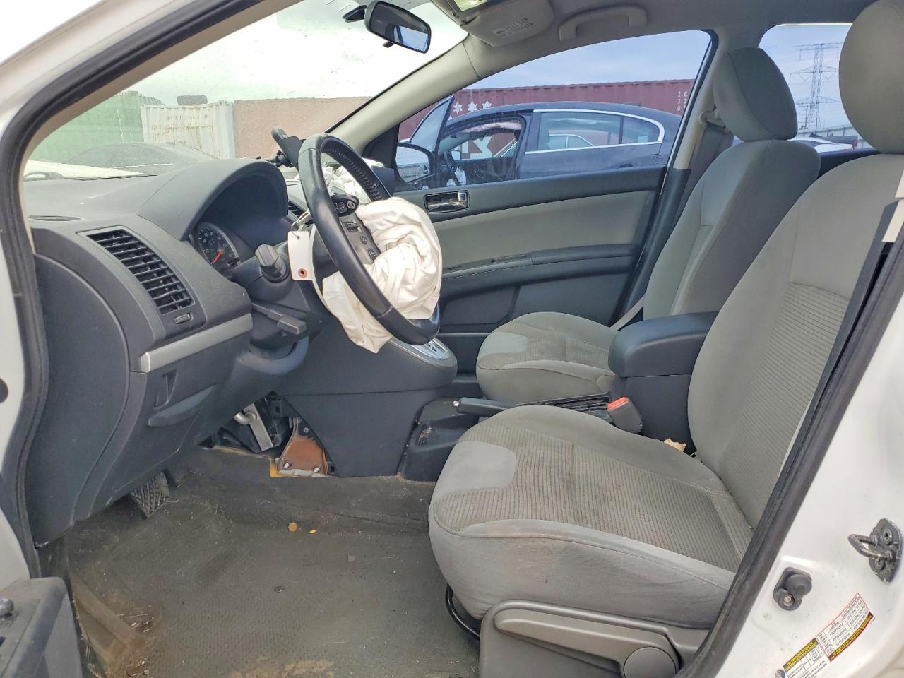 2010 Nissan Sentra 2.0 - Фото 7