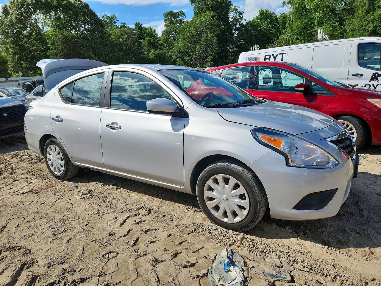 2019 Nissan Versa Sv - Фото 4