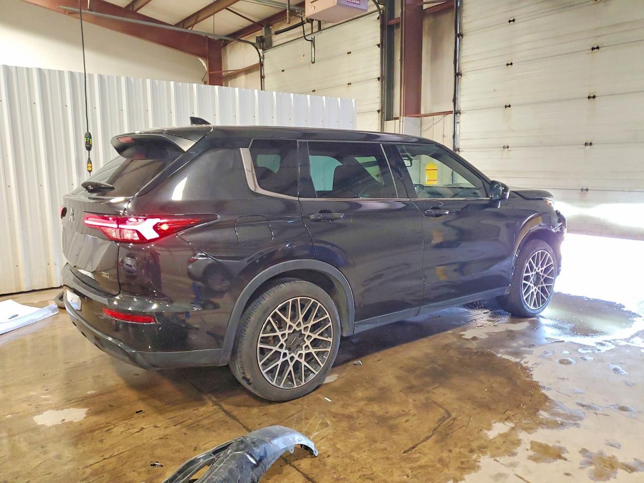 2023 Mitsubishi Outlander Sel/Sel Black Edition/Sel Tour - Image 3