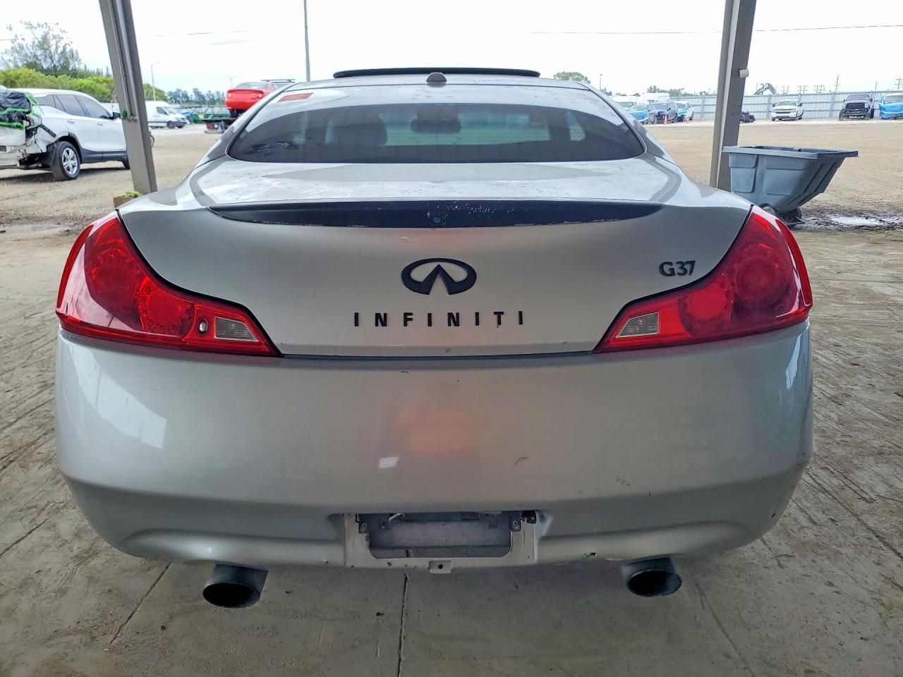 2009 Infiniti G37 Coupe Base - Image 6
