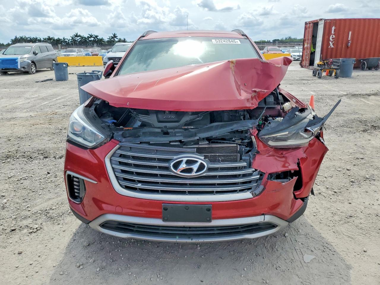 2017 Hyundai Santa Fe - Image 5