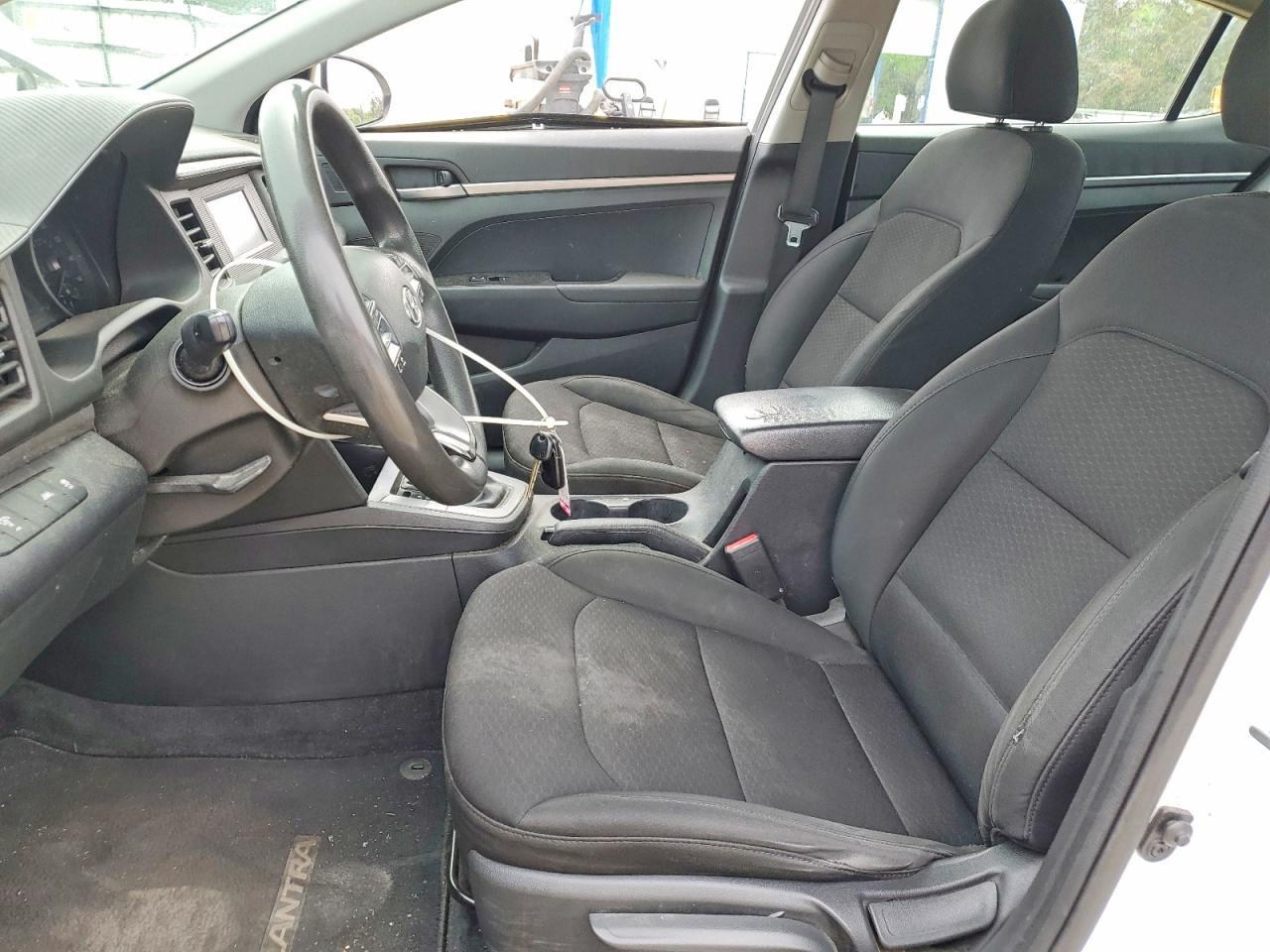 2020 Hyundai Elantra Se - Фото 7