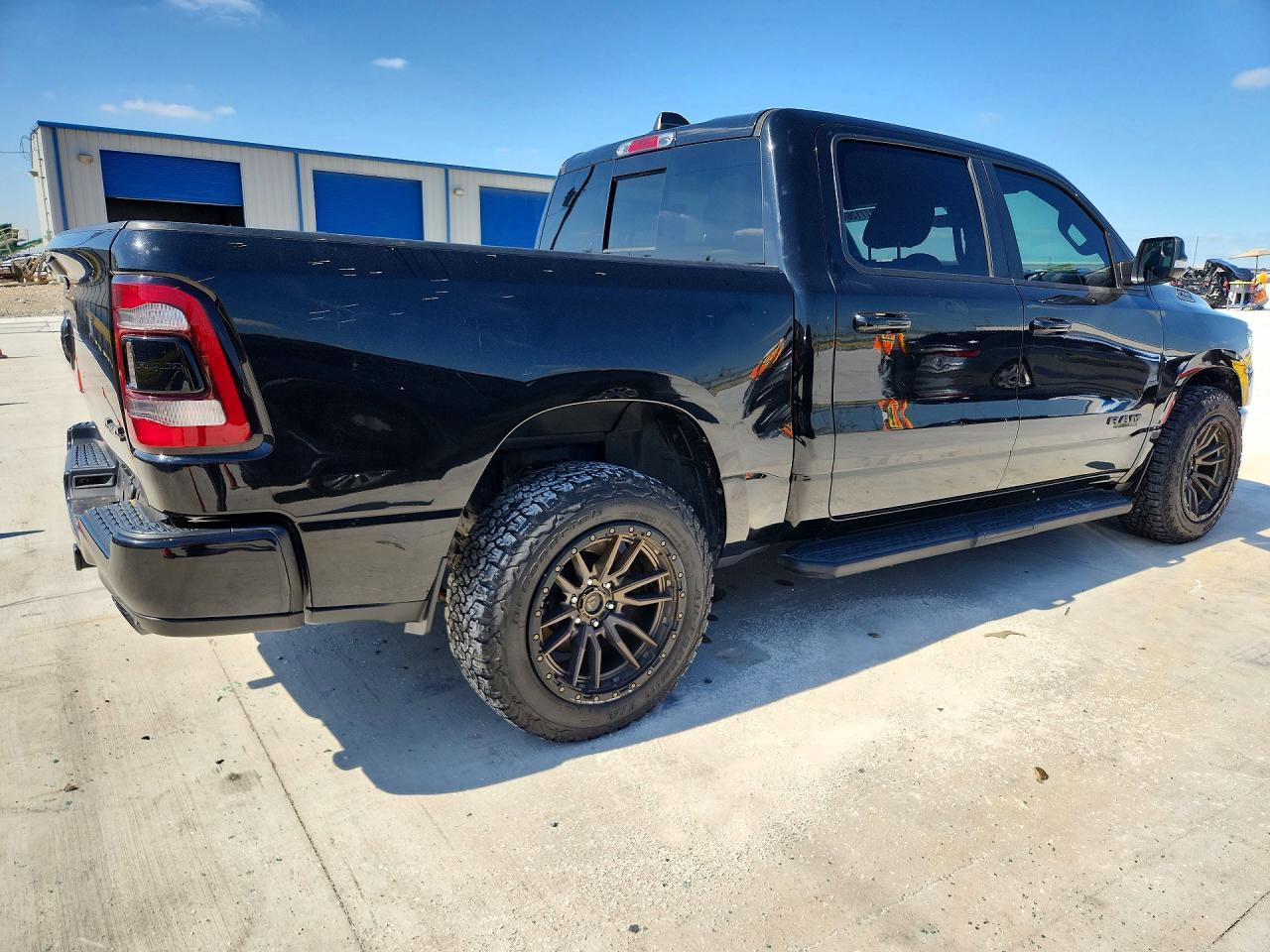 2021 Ram 1500 Big Horn - Фото 3