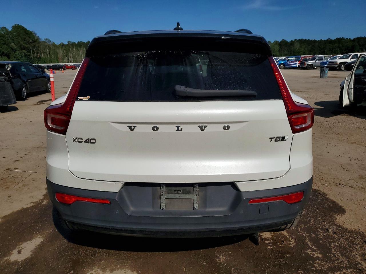 2021 Volvo Xc40 T5 R-Design - Фото 6