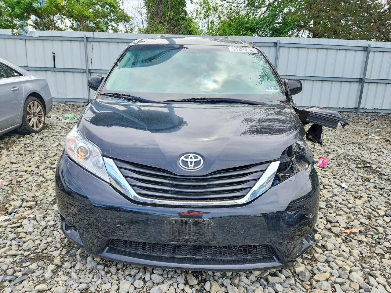 2014 Toyota Sienna Le - Фото 5