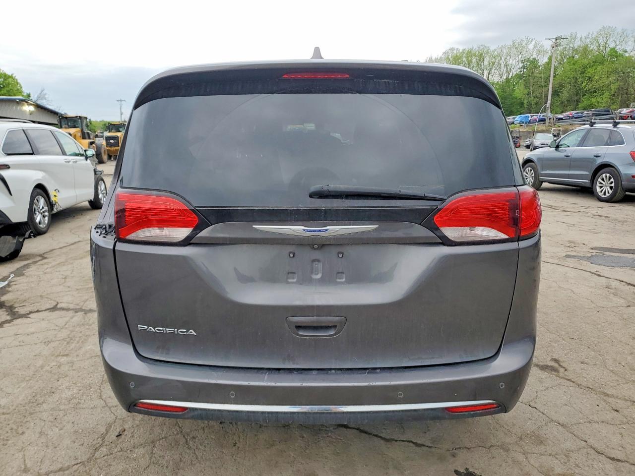 2019 Chrysler Pacifica Touring L - Фото 6