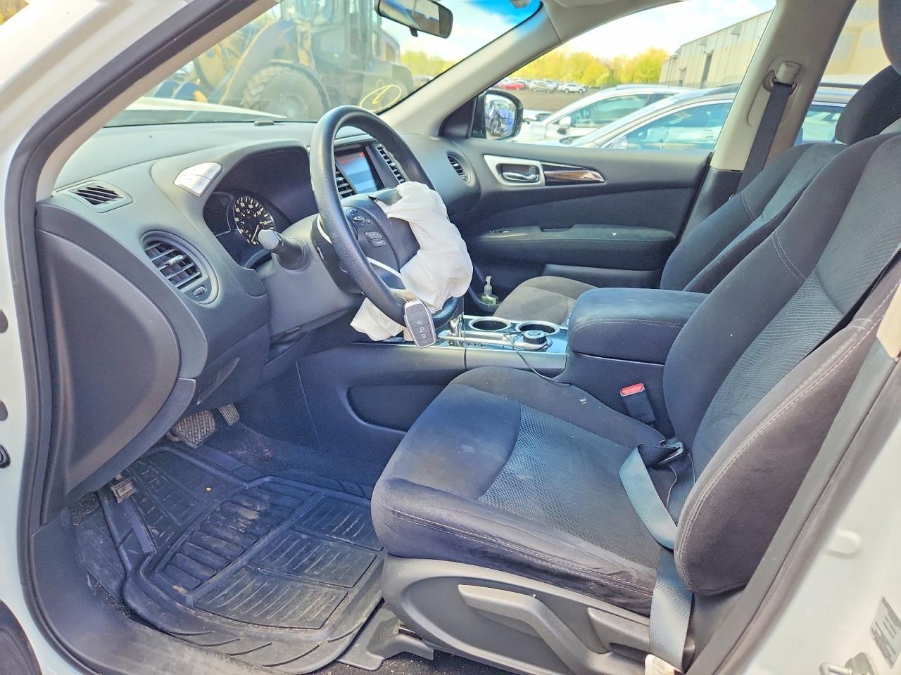 2016 Nissan Pathfinder - Image 7