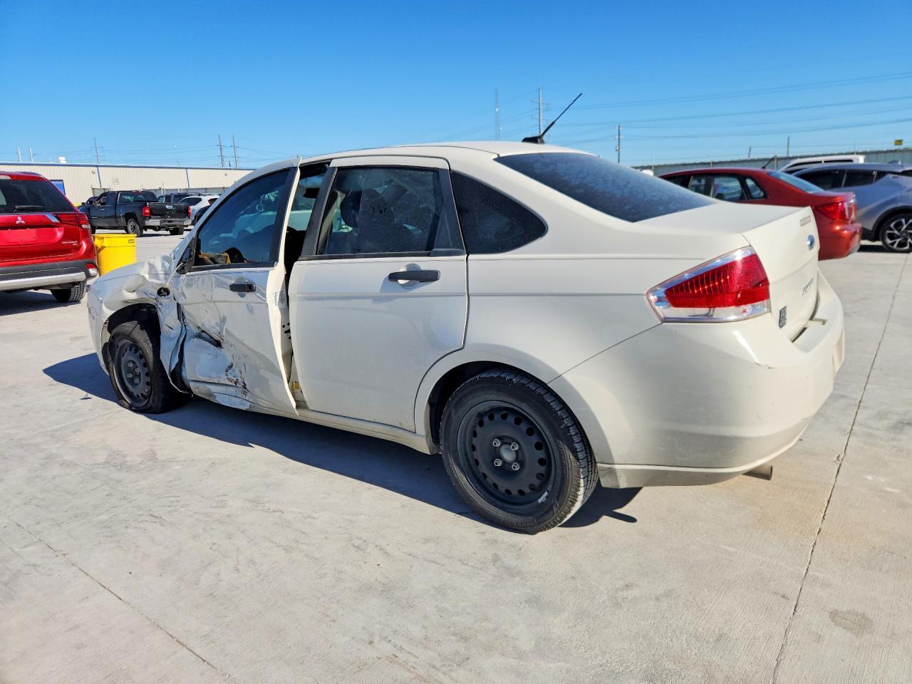 2010 Ford Focus - Фото 2