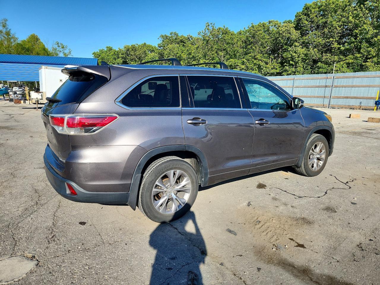 2015 Toyota Highlander Xle - Фото 3