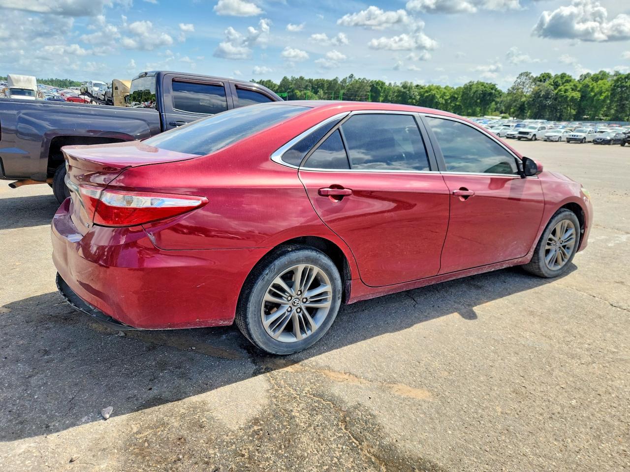2016 Toyota Camry Se - Фото 3