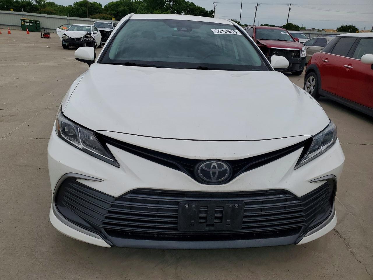 2023 Toyota Camry Le - Image 5