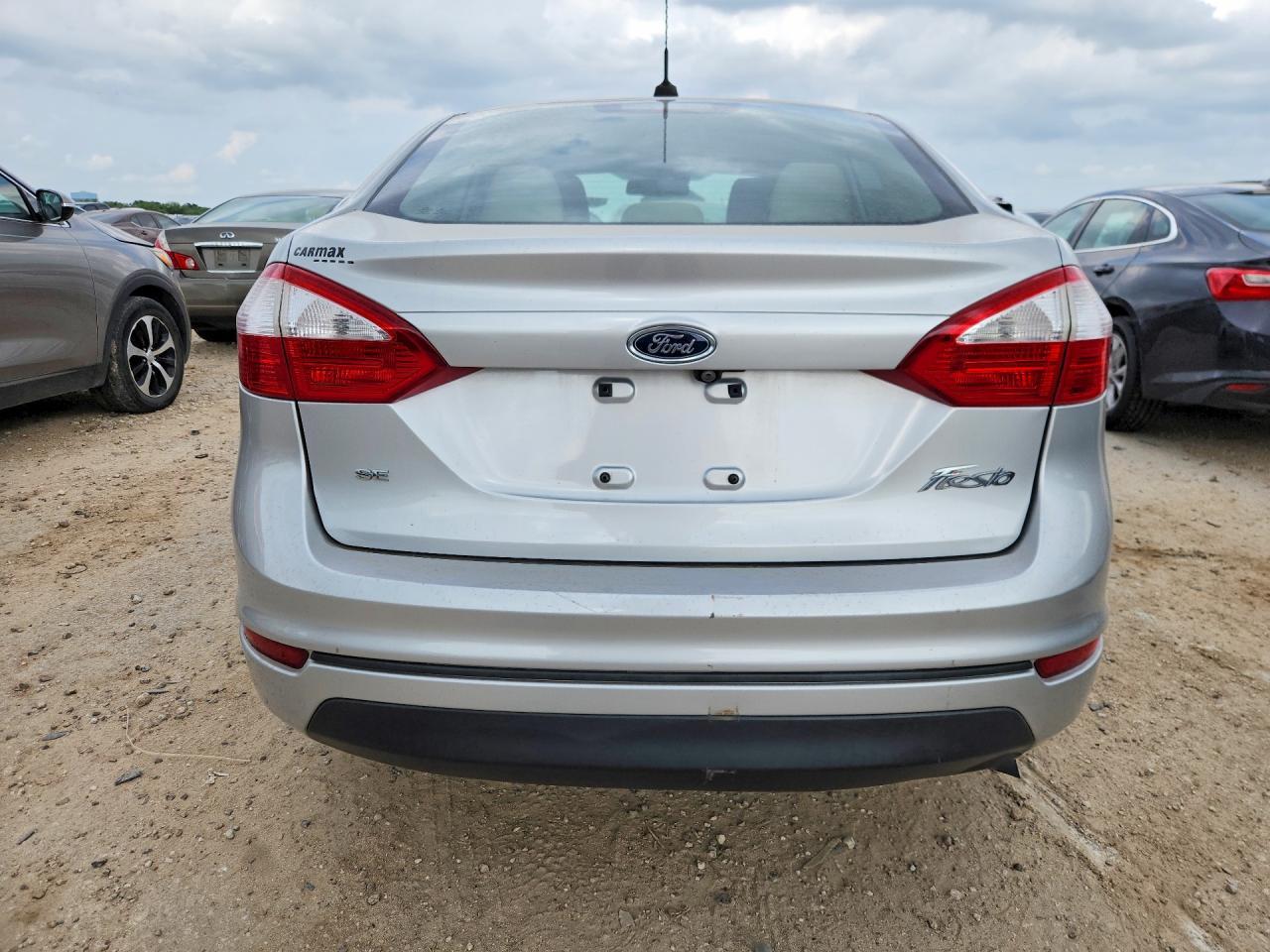 2019 Ford Fiesta Se - Image 6