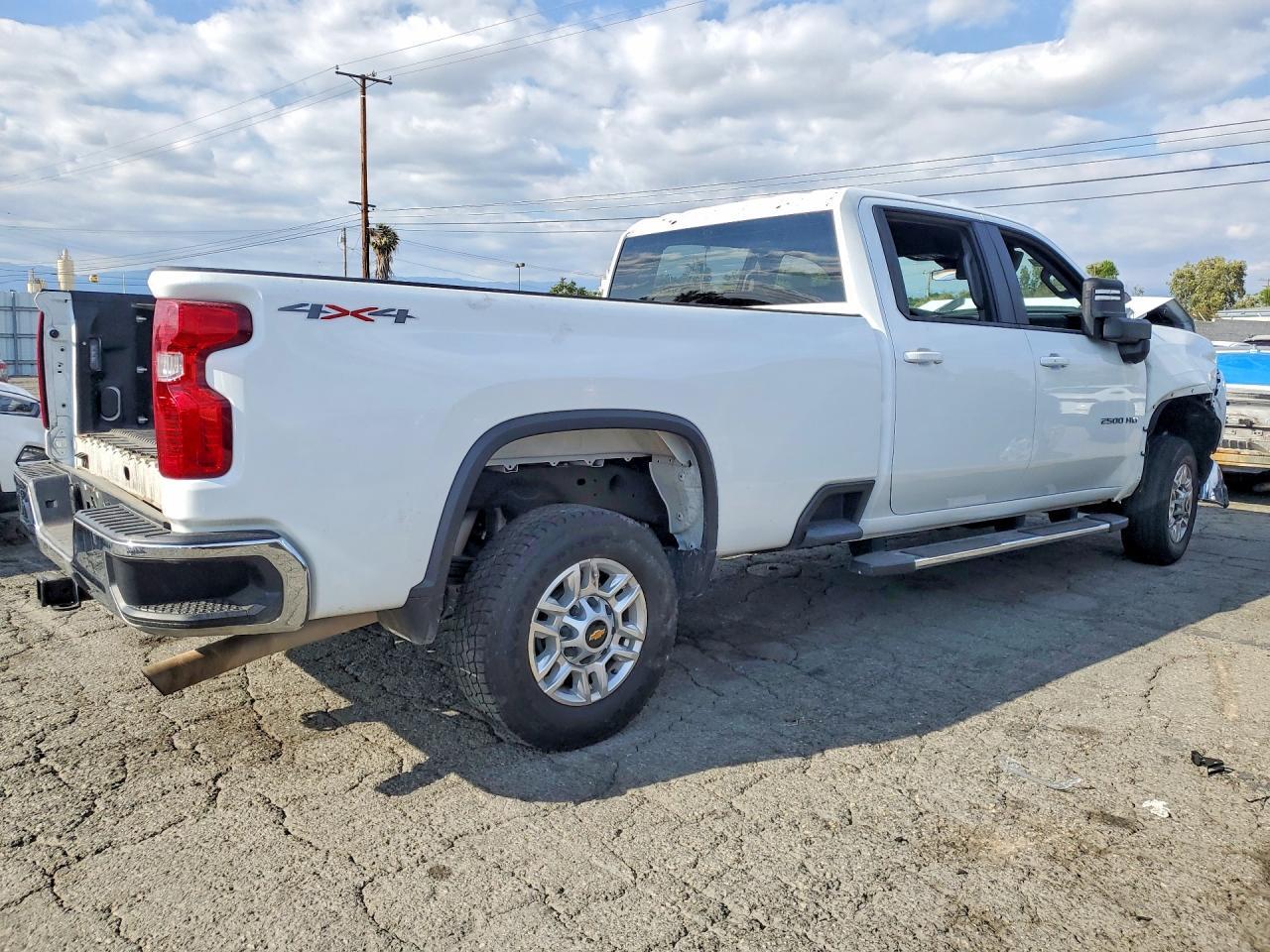 2025 Chevrolet Silverado K2500 Heavy Duty Lt - Image 3