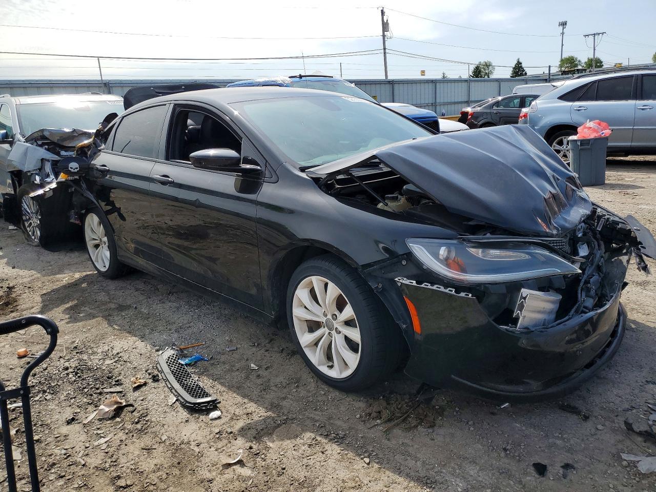 2015 Chrysler 200 S - Фото 4