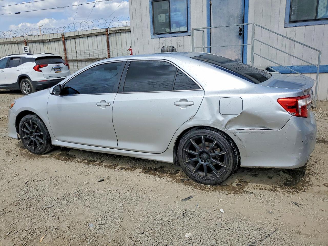 2012 Toyota Camry Se - Фото 2